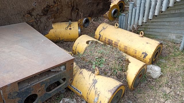 Se constituie din 8 cilindri hidraulici ENERPAC PRH 15025 1