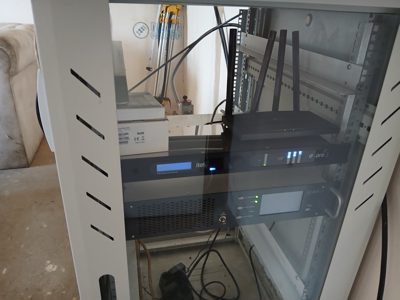SISTEM RADIO EMISIE  compus din: -DS300-Emitator FM; -C-DC23A
