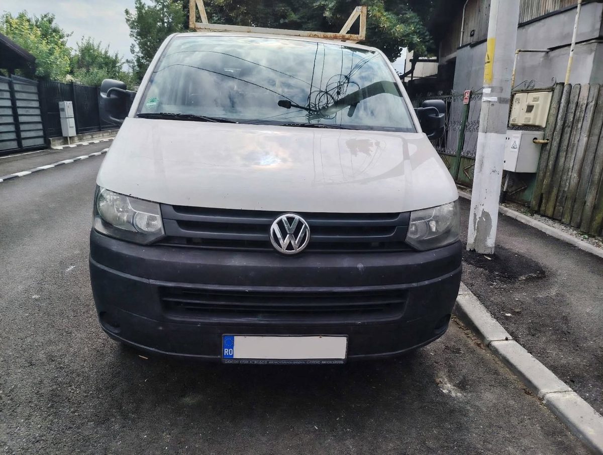 marca VOLKSWAGEN model TRANSPORTER culoare ALB 1