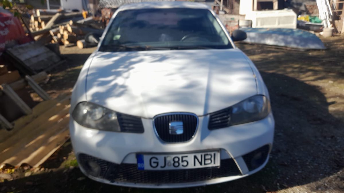Autoturism marca SEAT model Ibiza culoare Alb 1