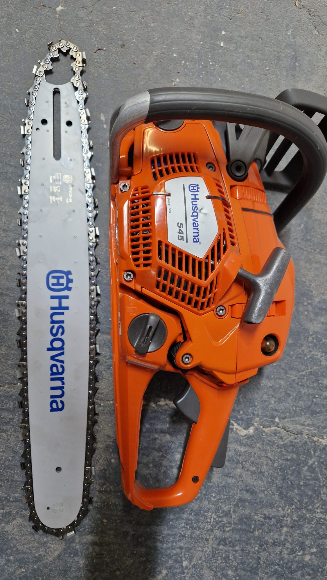 Motofierastrau marca Husqvarna, model 545, cu lama si lant 1