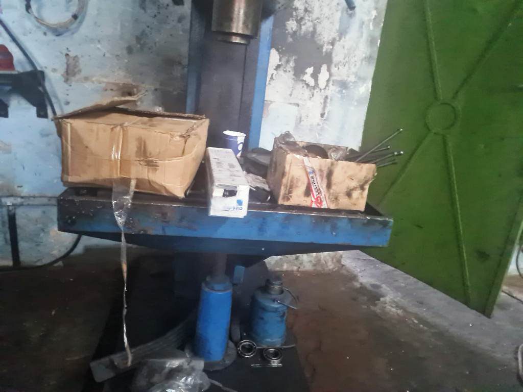 masina de gaurit automata cu 2 motoare 1