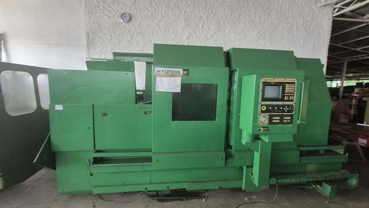 CENTRUL DE PRELUCRARE PALETIZAT HYUNDAI SEP - V30TD, IDENTIFICARE SERIE 4501B015 1