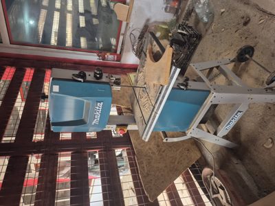 Fierastrau cu banda LB 1200F