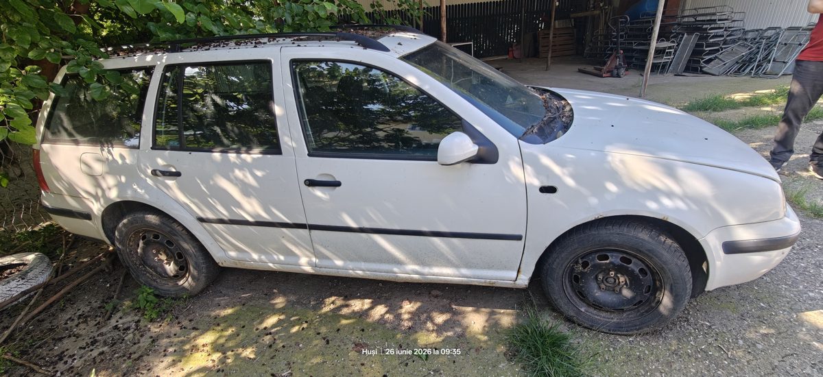 Autoturism marca Volkswagen model Golf Variant 1