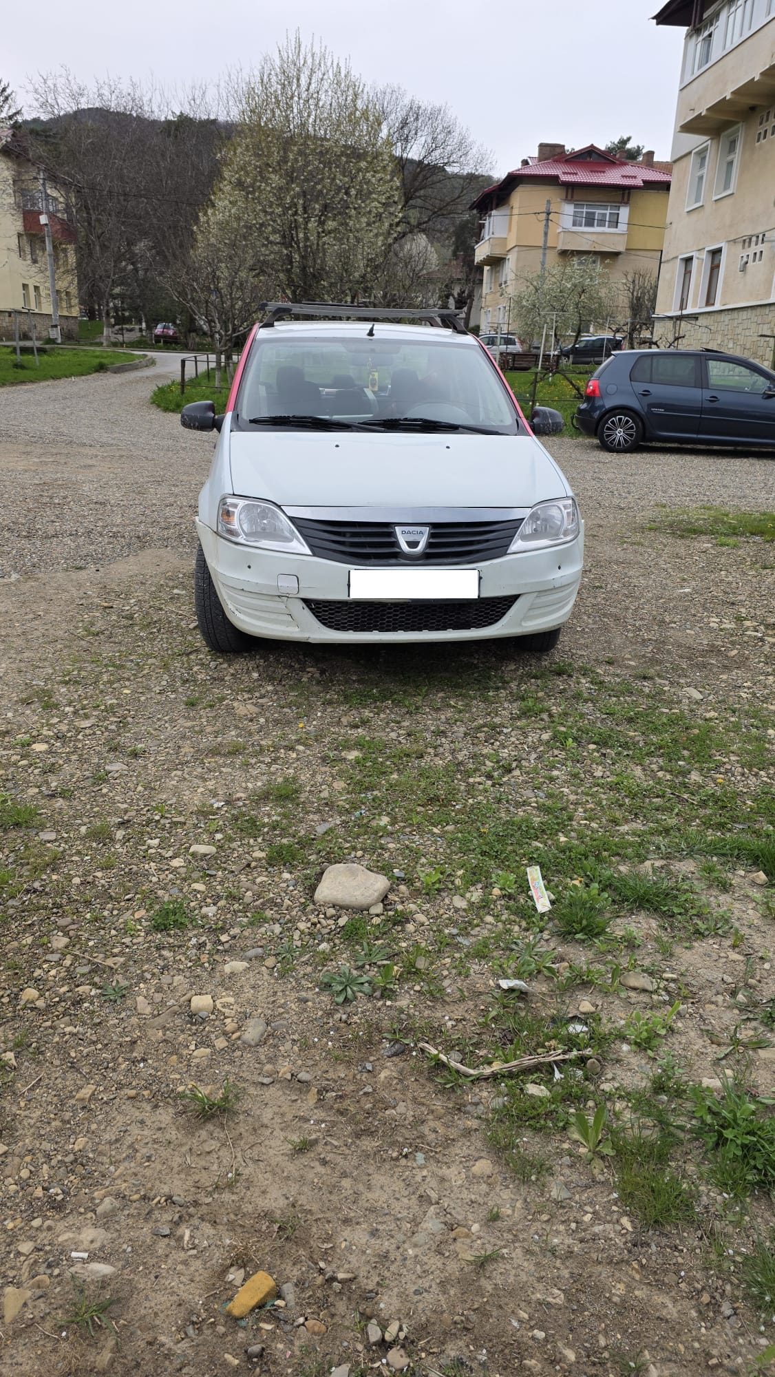 Autoturism marca Dacia model Logan culoare Alb 1