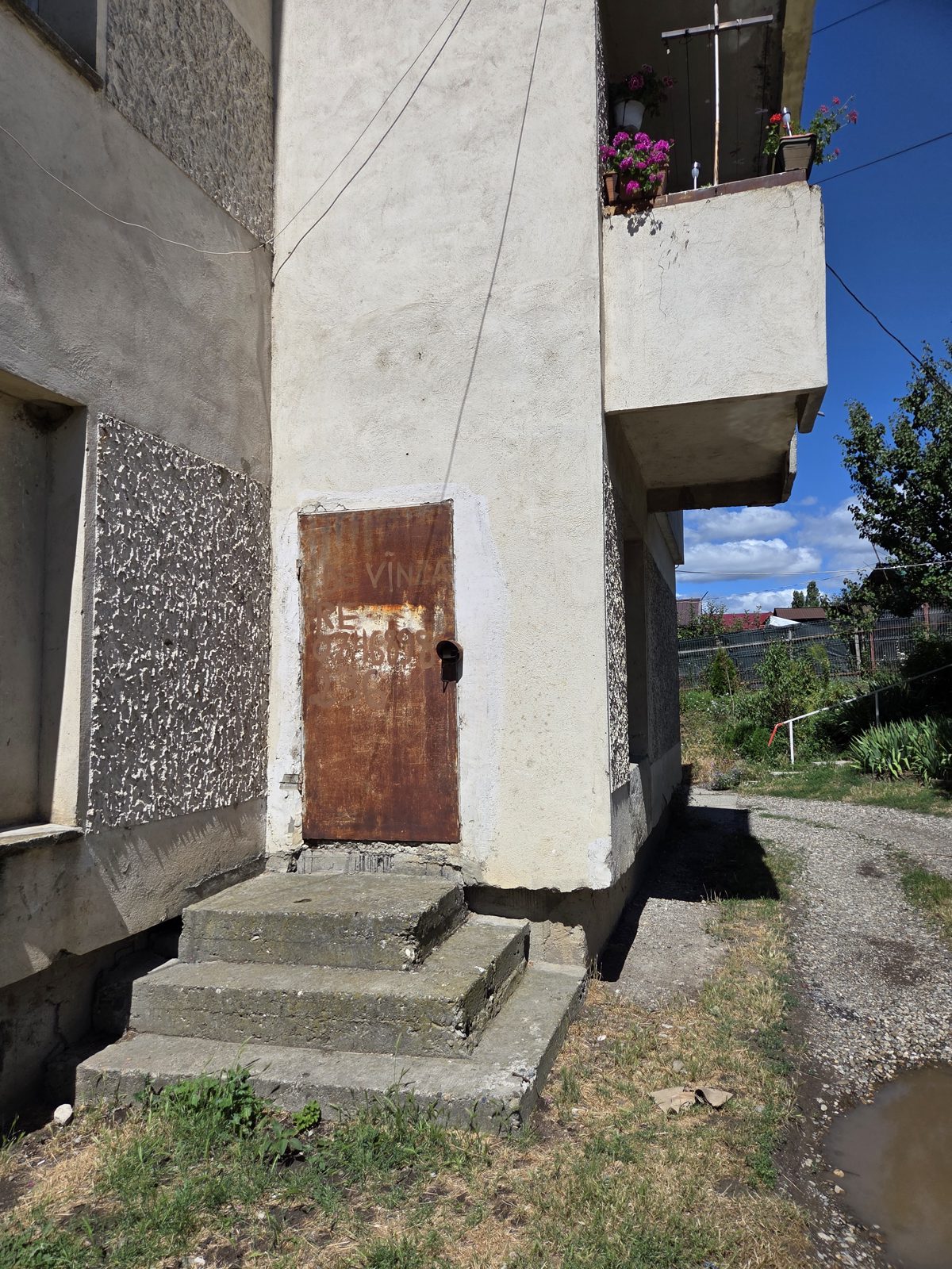 Spatiu comercial compus dintr-o încapere cu suprafata utila de 36,7 m.p. 1