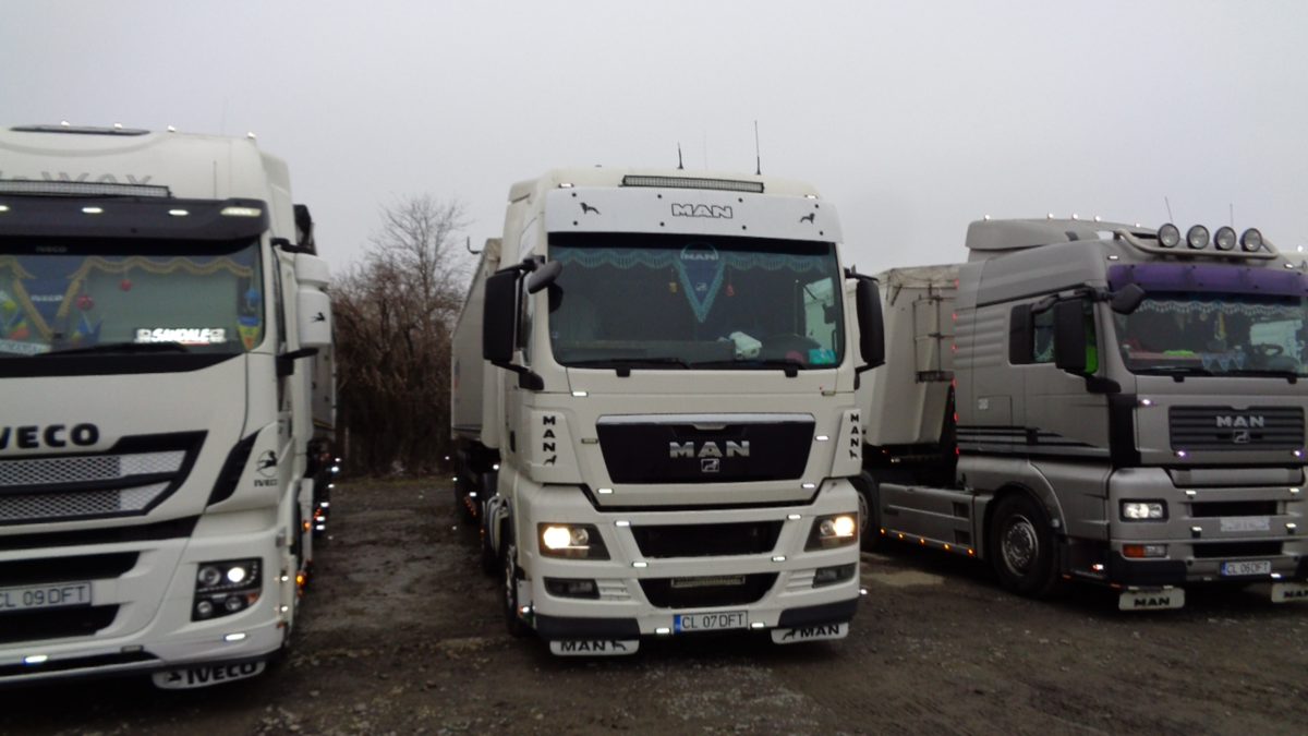 Cap tractor marca MAN model TGX 18480 culoare ALB 1