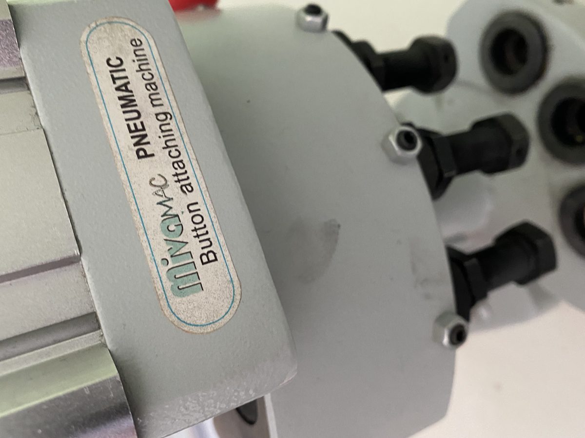 BUTONIERA ELECTRONICA CU CAP ROTUND JUKI 1