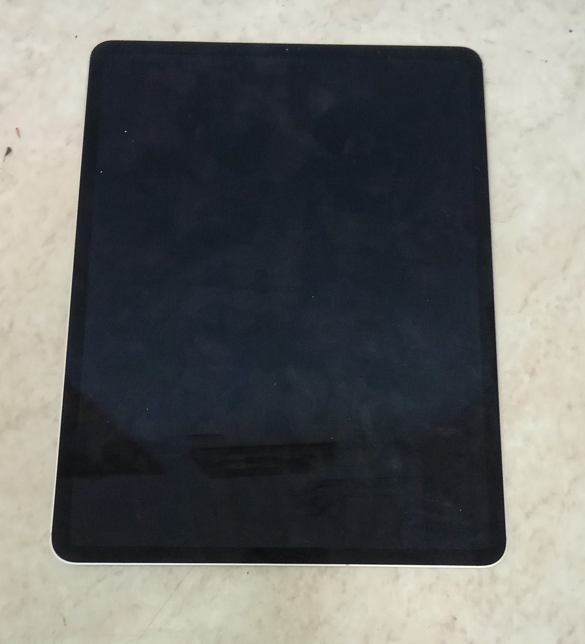 IPAD PRO 12.9 4th Wi Fi Cellular 256 GB Space Grey; serie 352787117172391 1