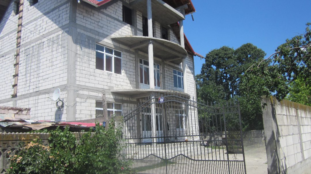 Casa si teren 1