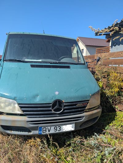 Autoutilitara MERCEDES-BENZ SPRINTER 411 CDI, an 2000 - nefunctional - Brasov