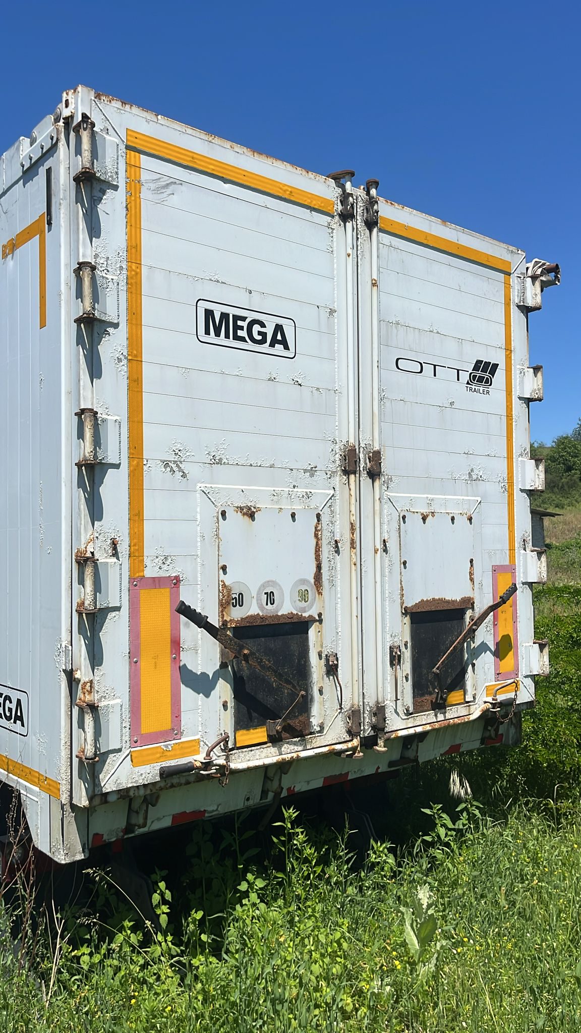REMORCI Semiremorci marca SEMIREMORCA MEGA model MNL/CNL4-9A00 culoare ALB 1