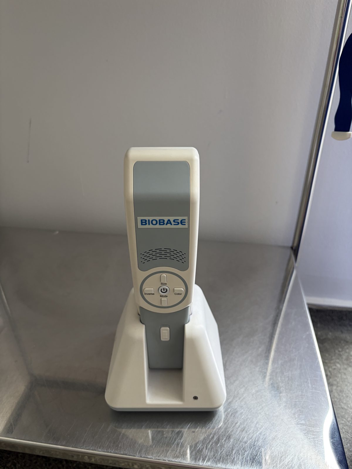 Sistem de vizualizare vene portabil cu stand mobil BIOBASE 1