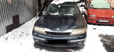 Autoturism marca Renault model Laguna culoare VERDE