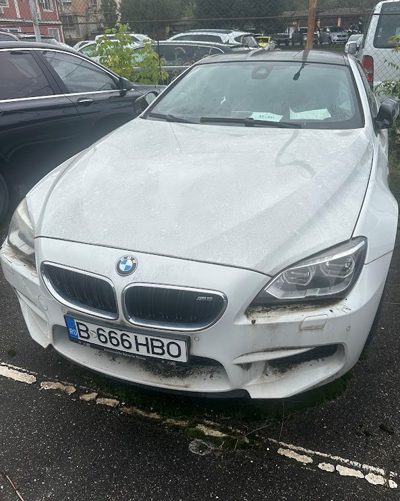 BMW - M6,