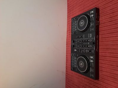 Ansamblu audio format din mai multe componente, pentru discoteca