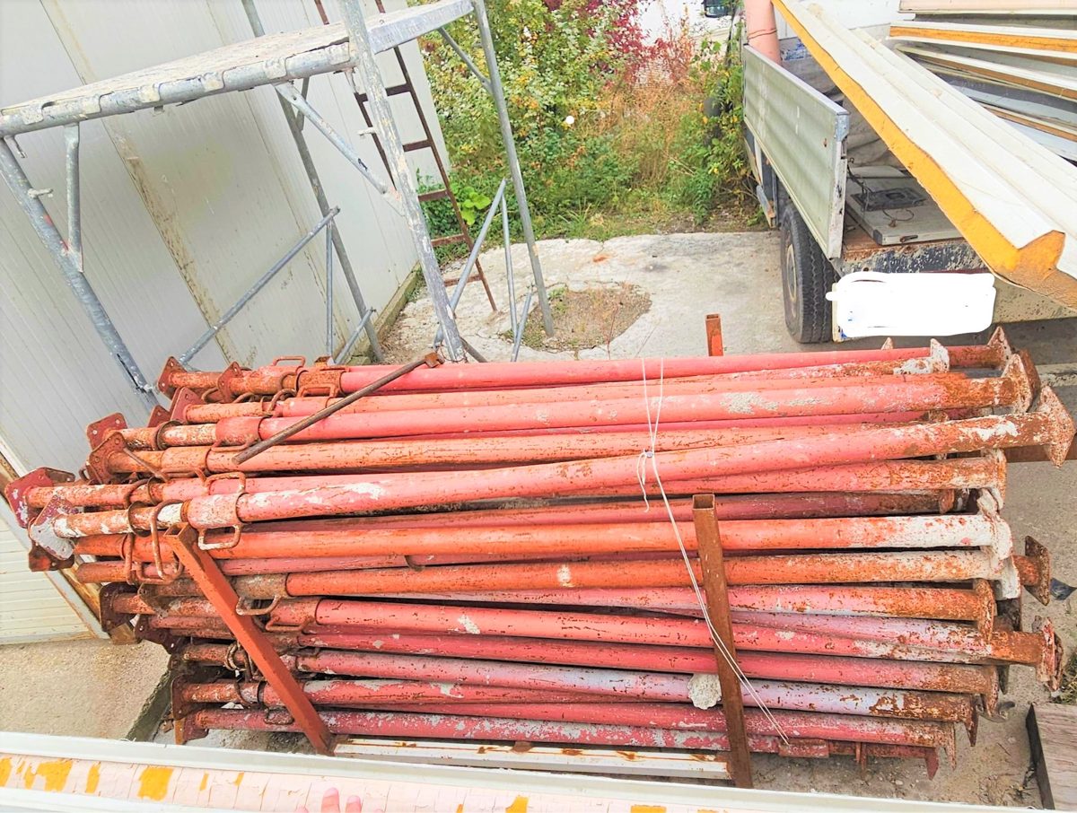 300 bucati Popi metalici extensibili. 2-3.6m 1