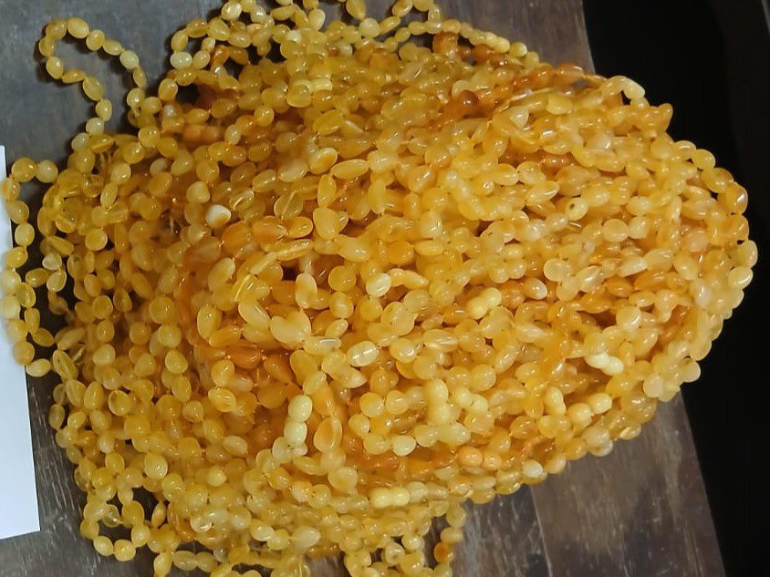 Siraguri sub forma de bratari si margele din chihlimbar 1