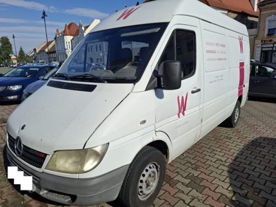 Marca Mercedes Benz model Sprinter 208 CDI