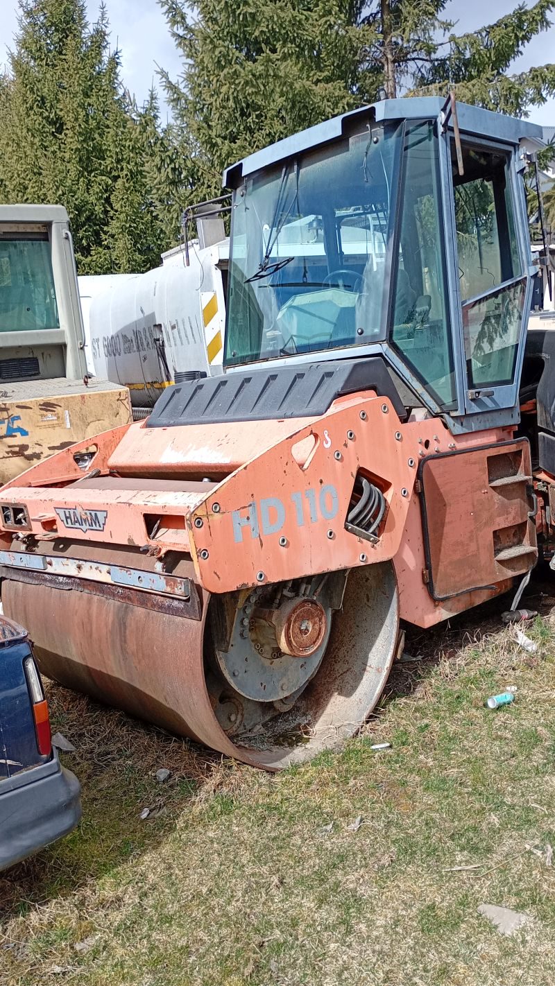 Cilindru vibrocompactor articulat de mărime medie 1