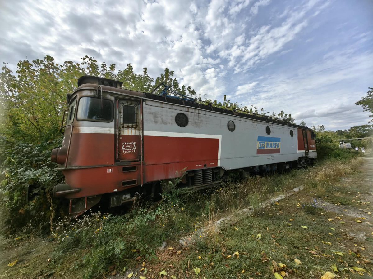 Locomotiva 91530474005-2 - Locomotiva LE 6600 KW (01.01.1980) 1