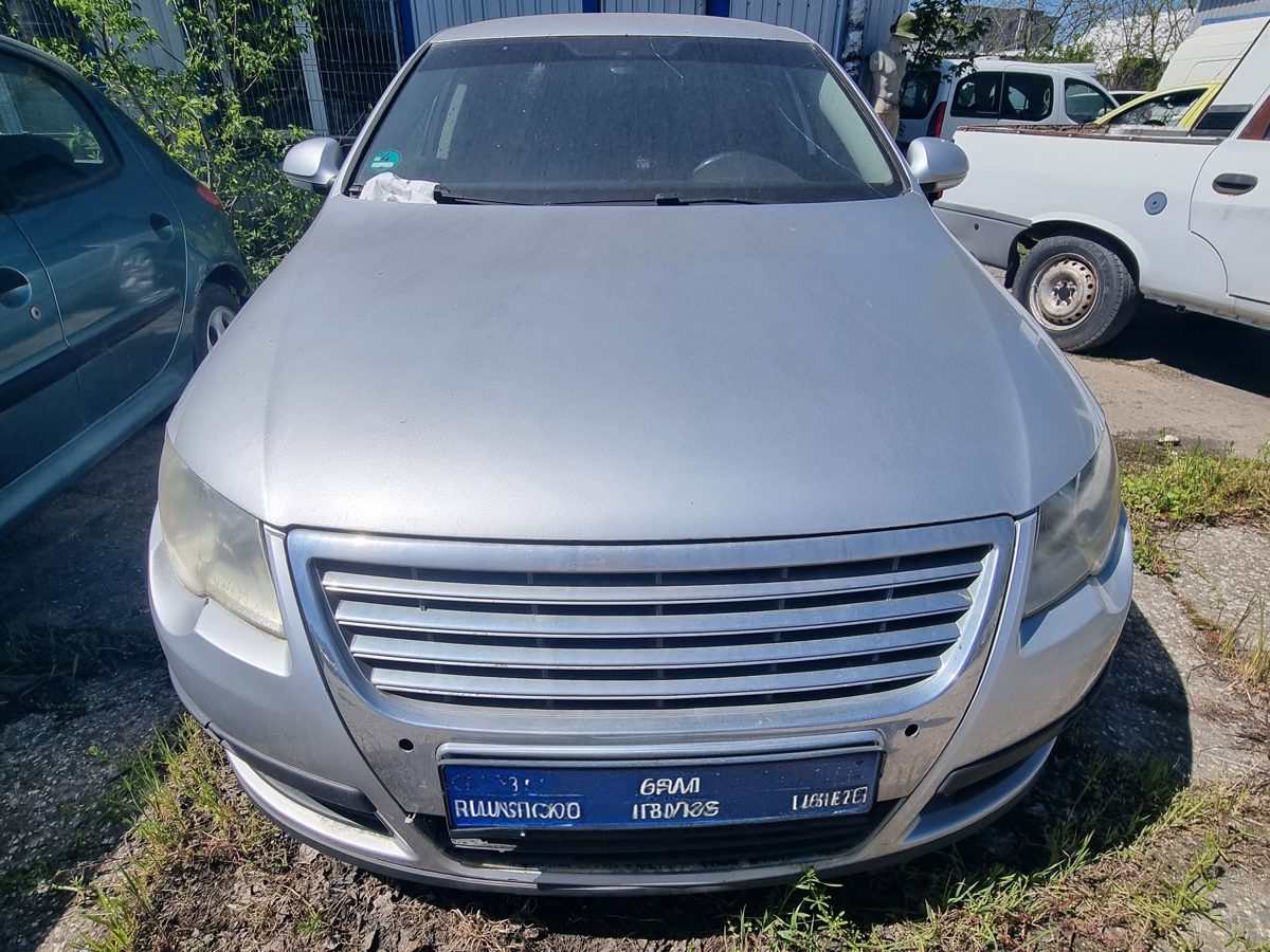 VOLKSWAGEN PASSAT 1