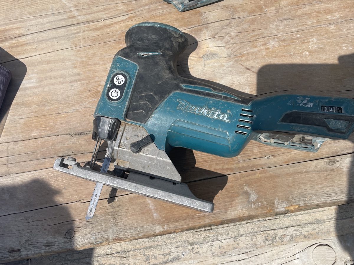 FIERASTRAU DE MANA MAKITA 18V 1