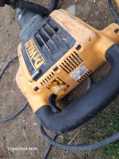 CIOCAN DEMOLATOR SDS -MAX 1500W 17.9J 9.5 KG DEWALT