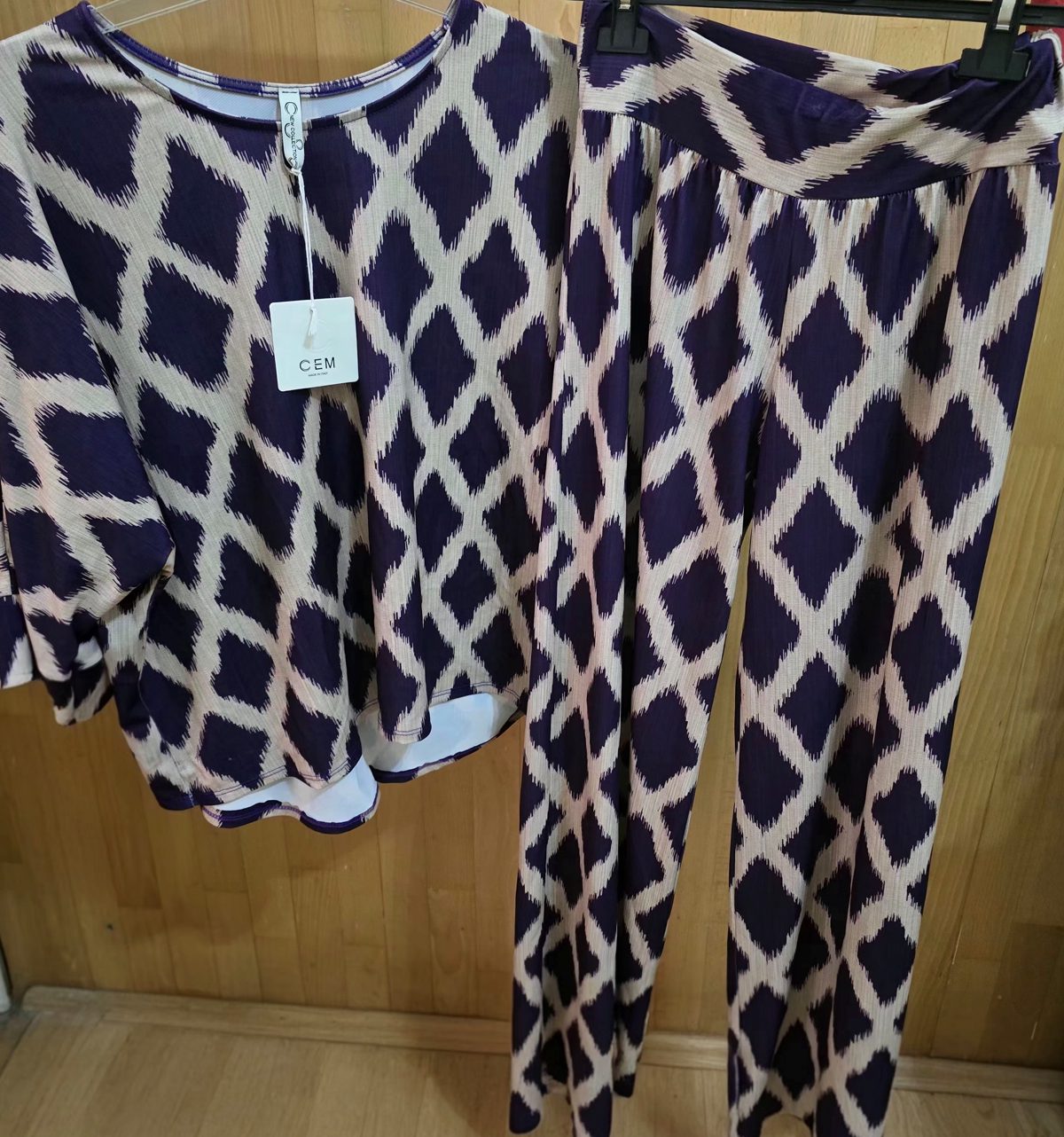 Costum, lot eterogen, articole unice, mix de marimi, modele, culori 1