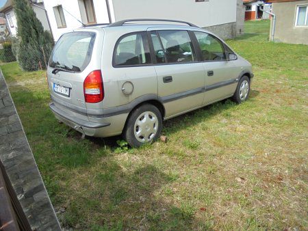 Autoturism cu utilizare multipla marca OPEL model ZAFIRA-A culoare Gri 1