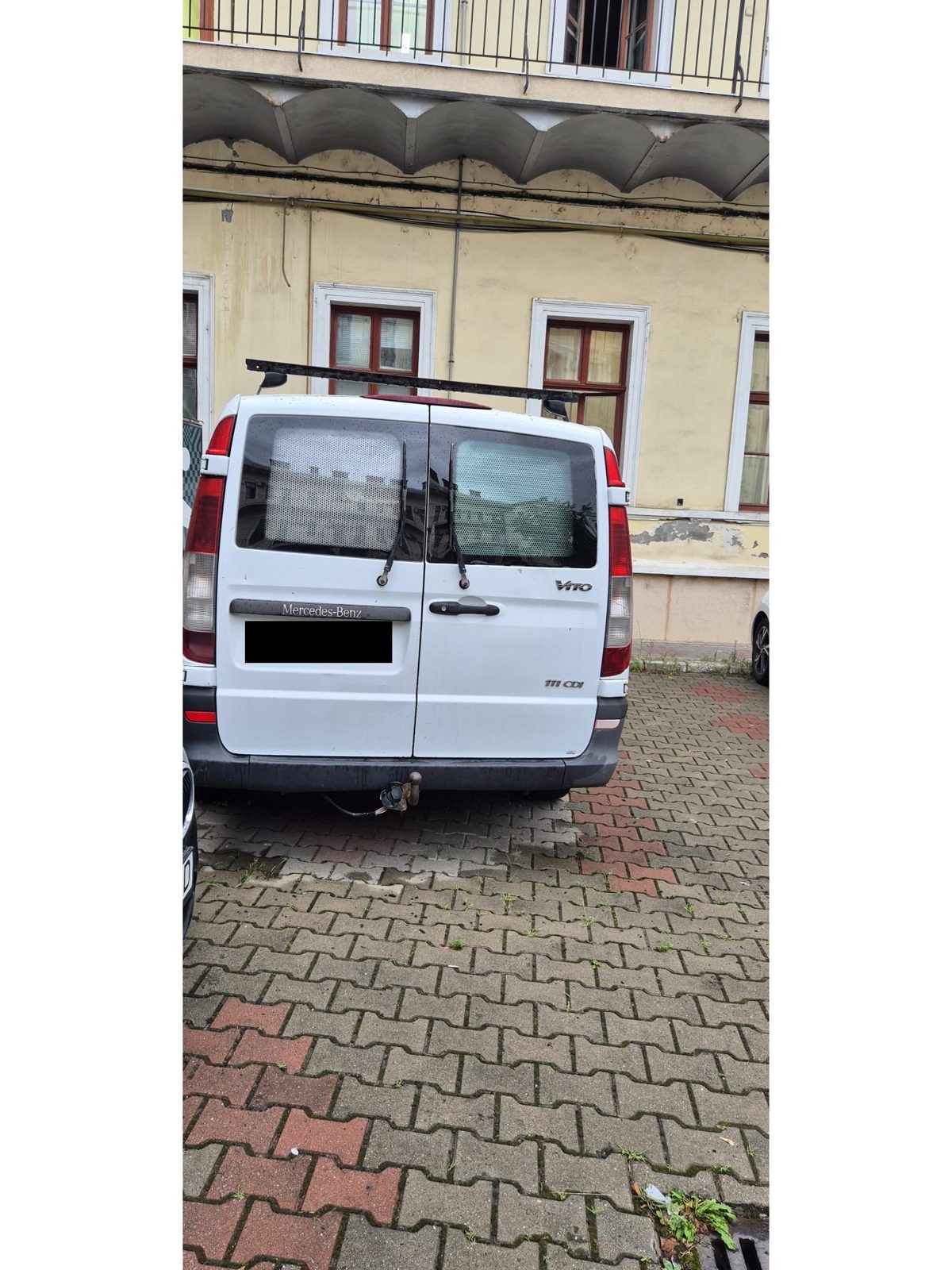 Autoutilitara marca Mercedes-Benz model Vito 111CDI 1