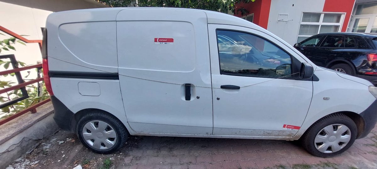 AUTOUTILITARĂ marca DACIA model DOKKER 1
