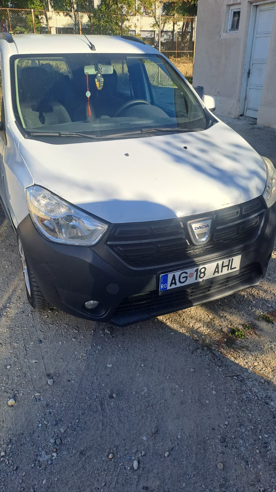 Autoturism marca Dacia model Lodgy 1