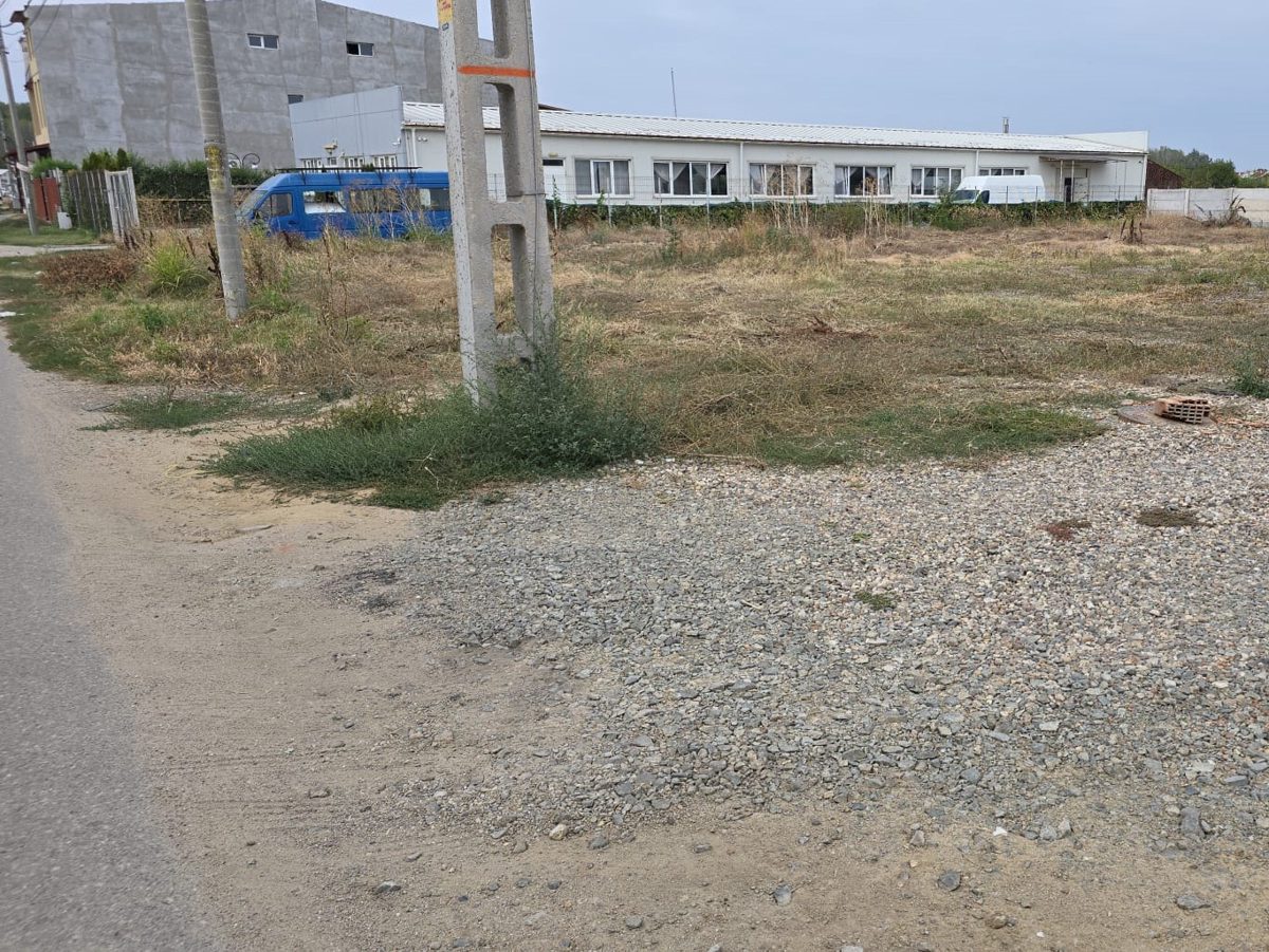 Teren extravilan, localitatea Podari, judetul Dolj 1