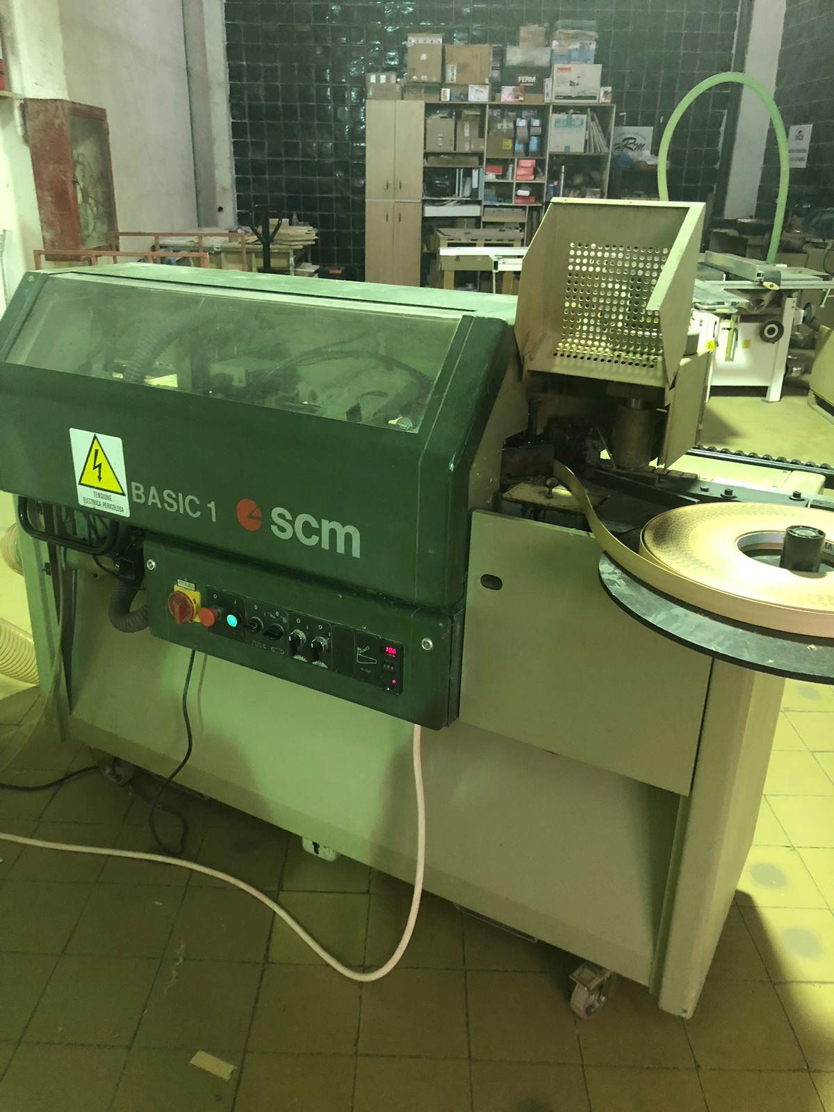 Masina aplicat cant marca SCM 1