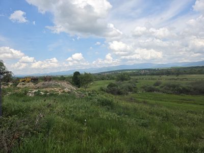 Teren extravilan,  in suprafata de 281 mp, situat in loc Ghighiseni, jud Bihor