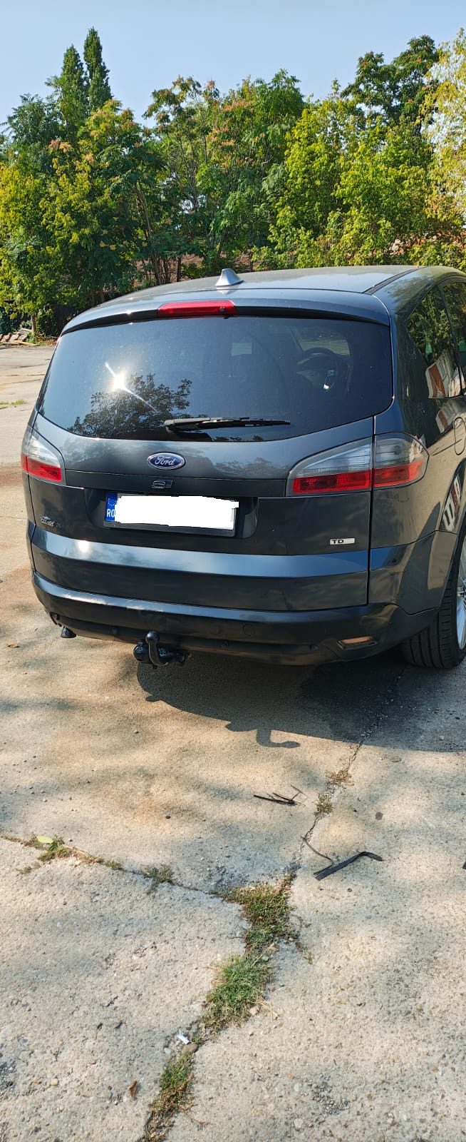 Autoturism marca Ford model S-Max culoare Gri 1
