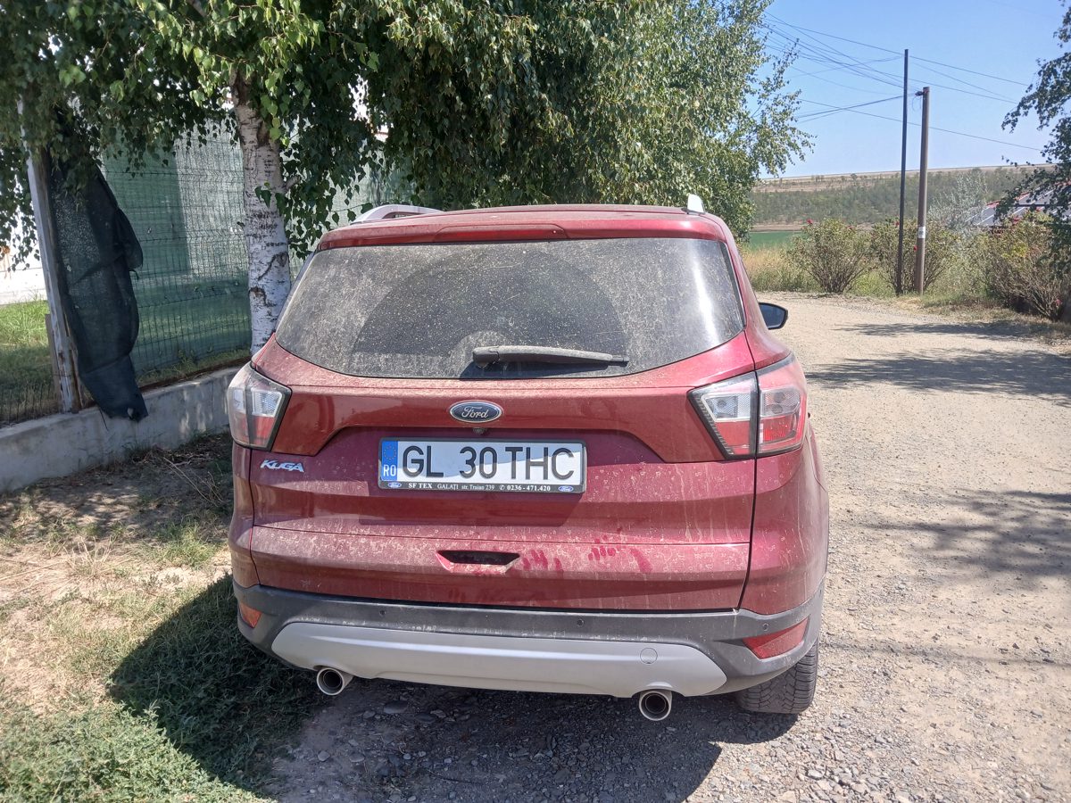 Autoturism marca Ford model Kuga 1