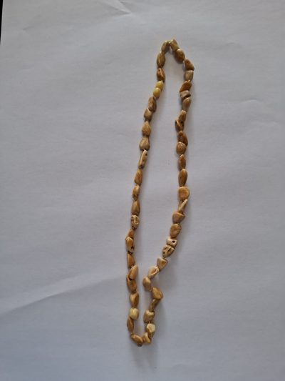 Sirag chihlimbar slefuit Lot 193