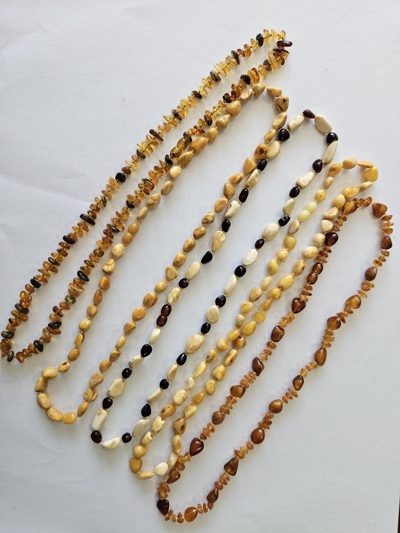 Sirag chihlimbar slefuit Lot 60