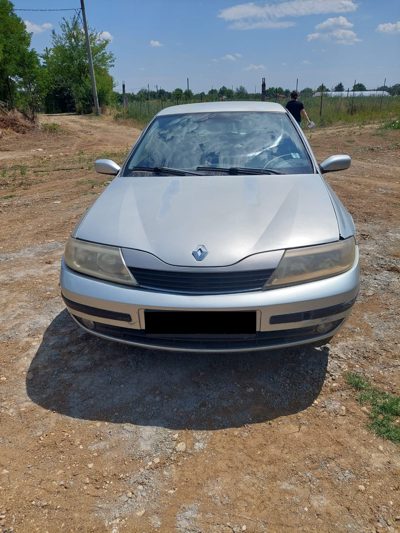 Autoturism marca Renault model Laguna