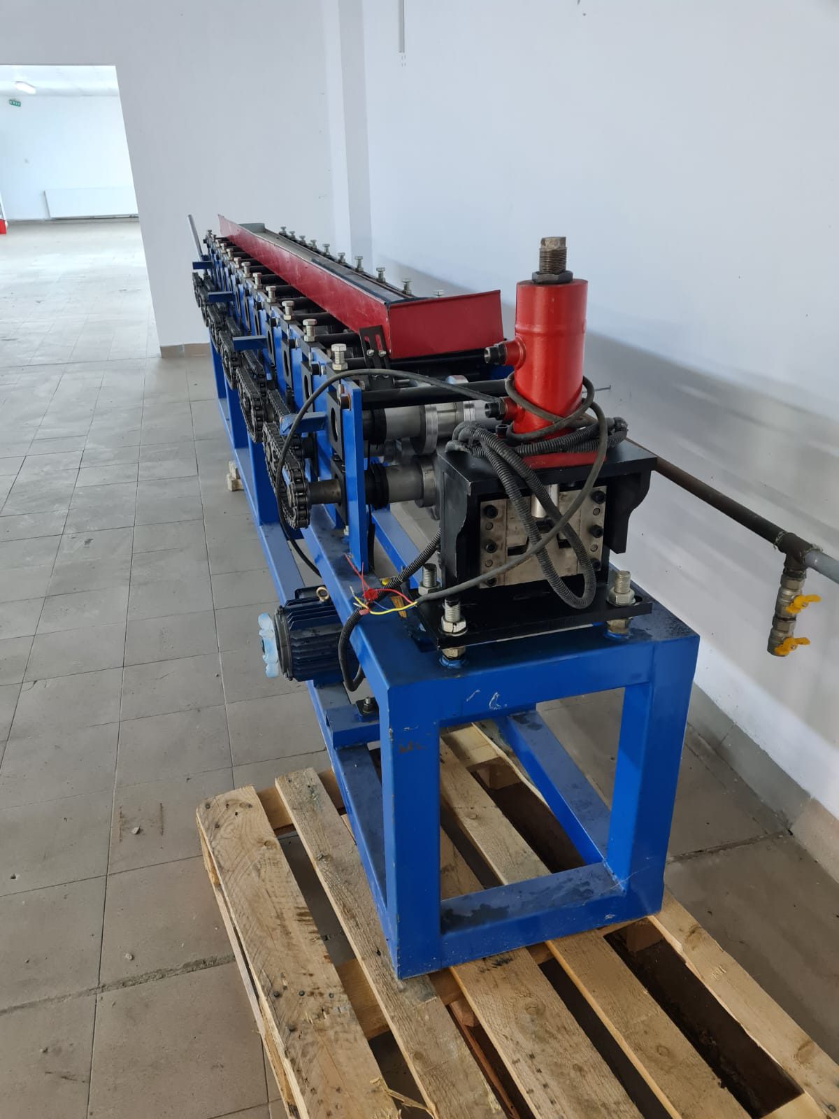 ECHIPAMENT PENTRU FABRICAREA STRUCTURILOR METALICE USOARE 1