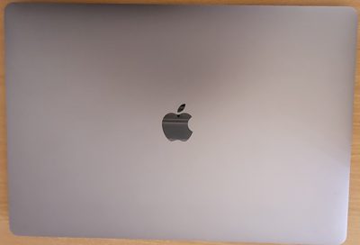 laptop APPLE MACBOOK PRO 16" touch bar procesor Intel Core I7 nr inv 9- Brasov