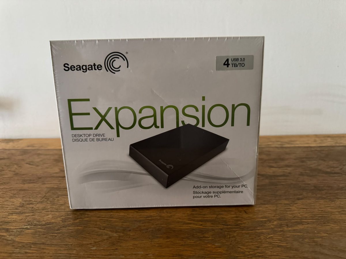 Hard de memorie extern marca Seagate, capacitate 4TB 1