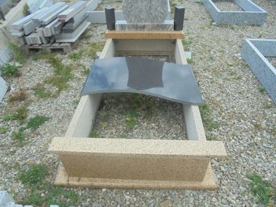 Monument funerar