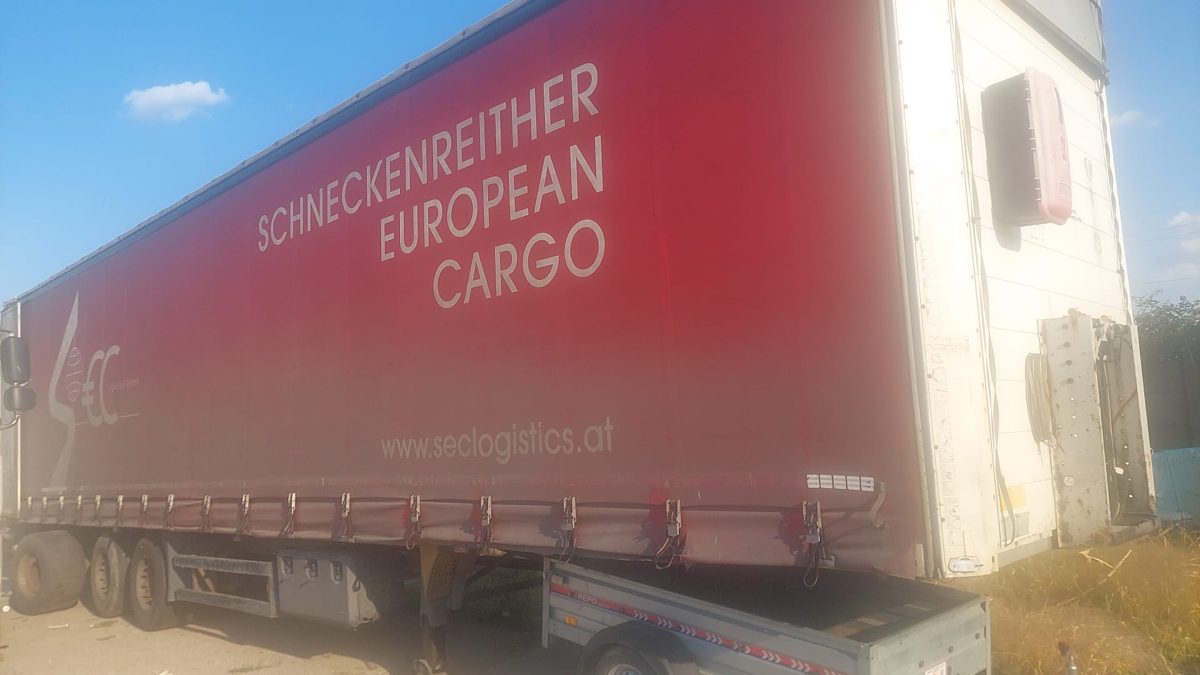 Semiremorci marca SCHMITZ 1