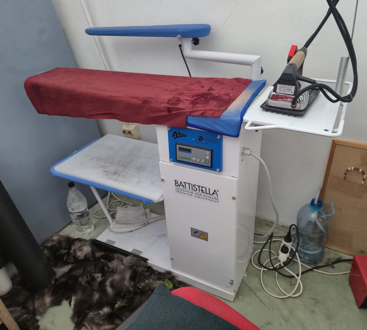 Statie de calcat cu generator de aburi BATTISTELLA 1