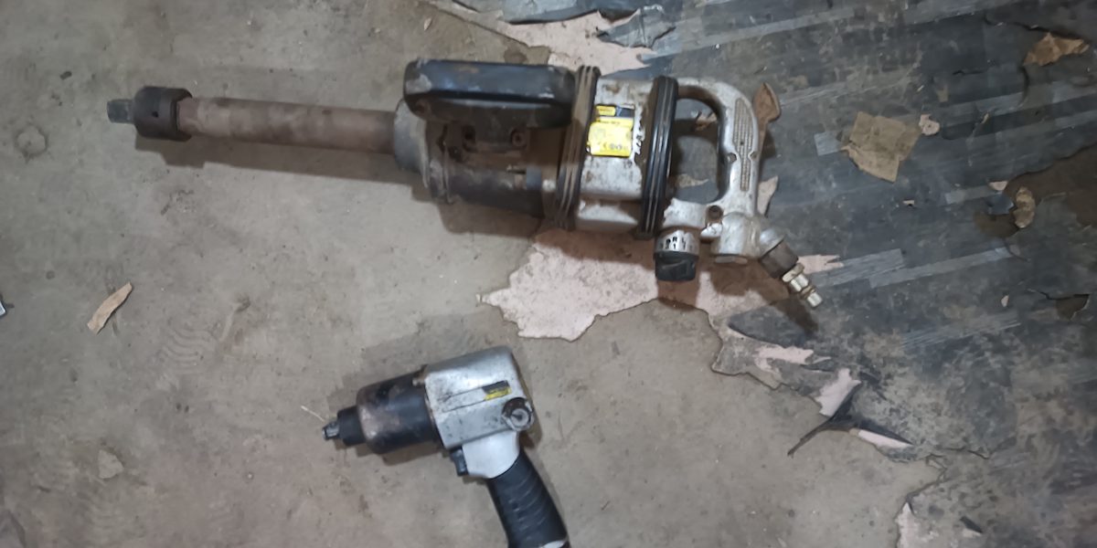 Set 2 pistoale pneumatice / cheie de impact pneumatica (camion+autoturism)  TOPMASTER TMP 24 - 344103 1