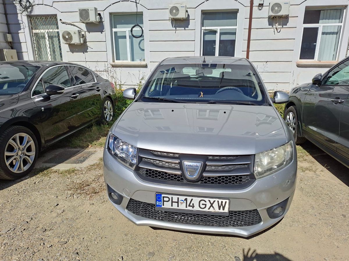 AUTOTURISME Autoturism marca DACIA model SANDERO culoare GRI 1